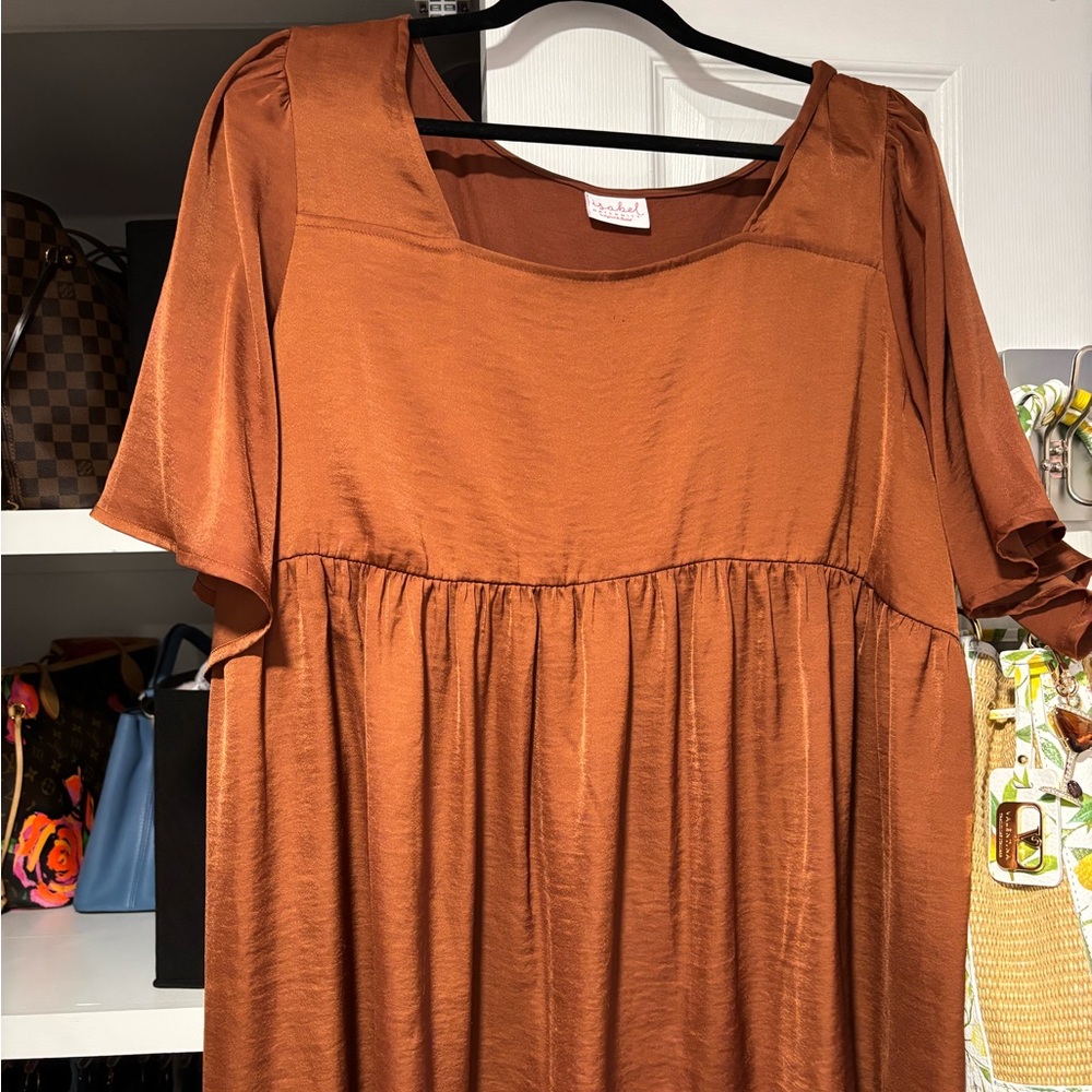 Isabel Maternity by Ingrid & Isabel Rust mid sleeve blouse